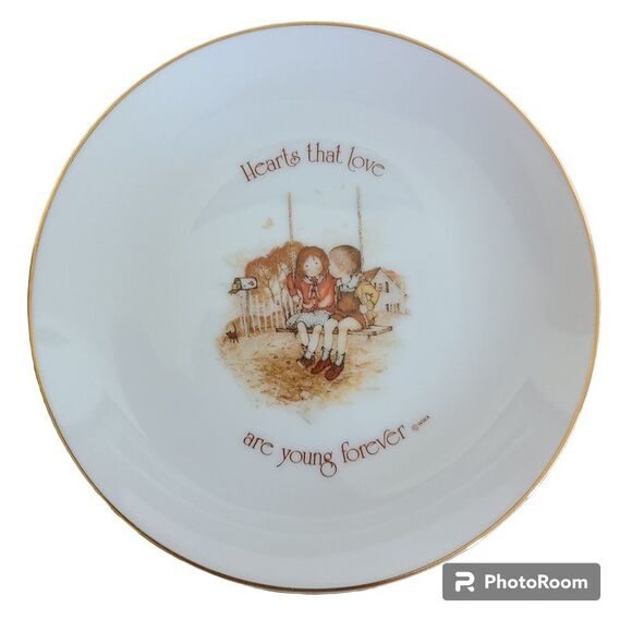 Lasting Memories Hearts That Love Are Young Forever Porcelain Plate Vintage '75 - Picture 1 of 11